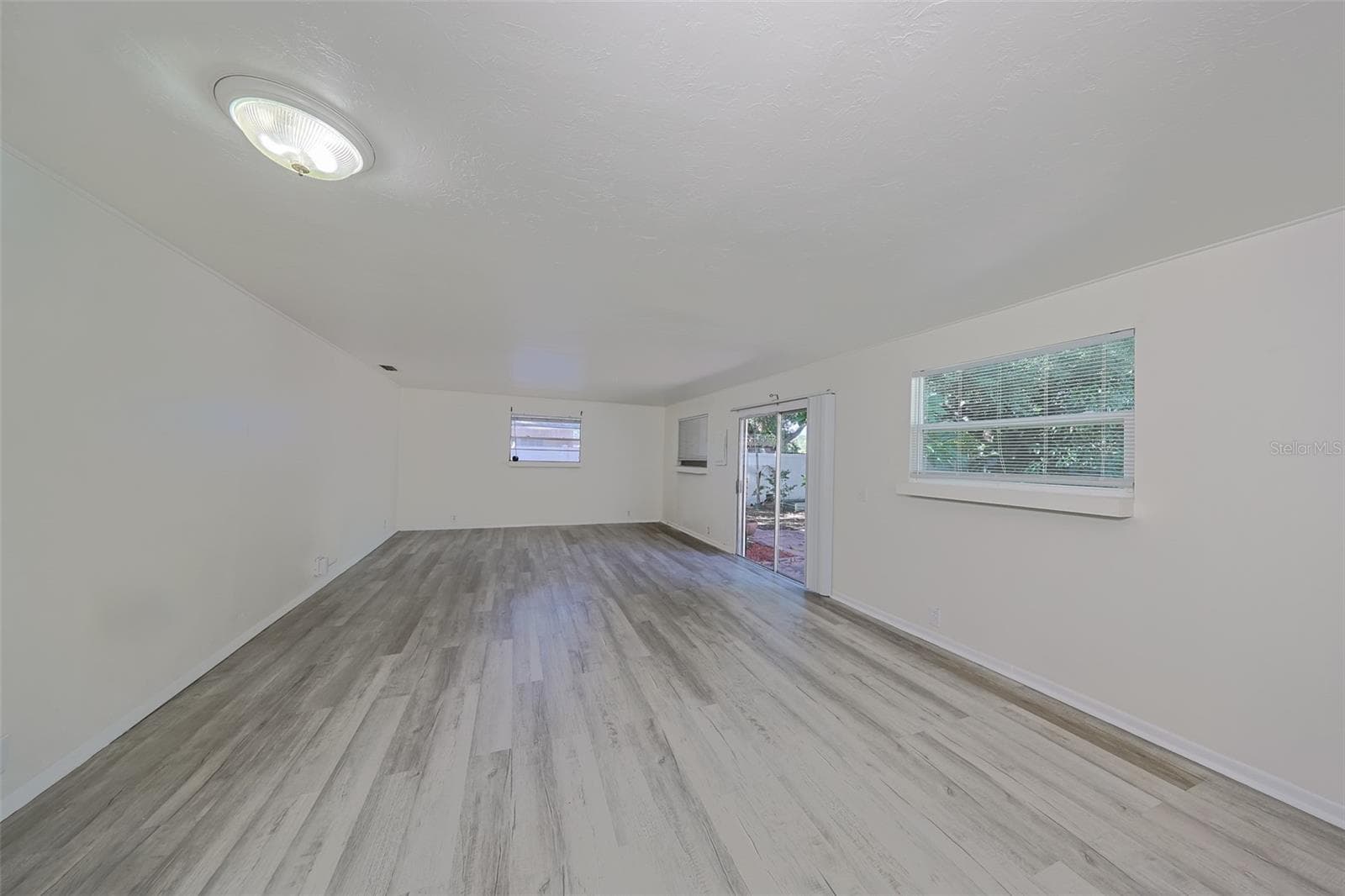 1507 76th Ave N photo 5