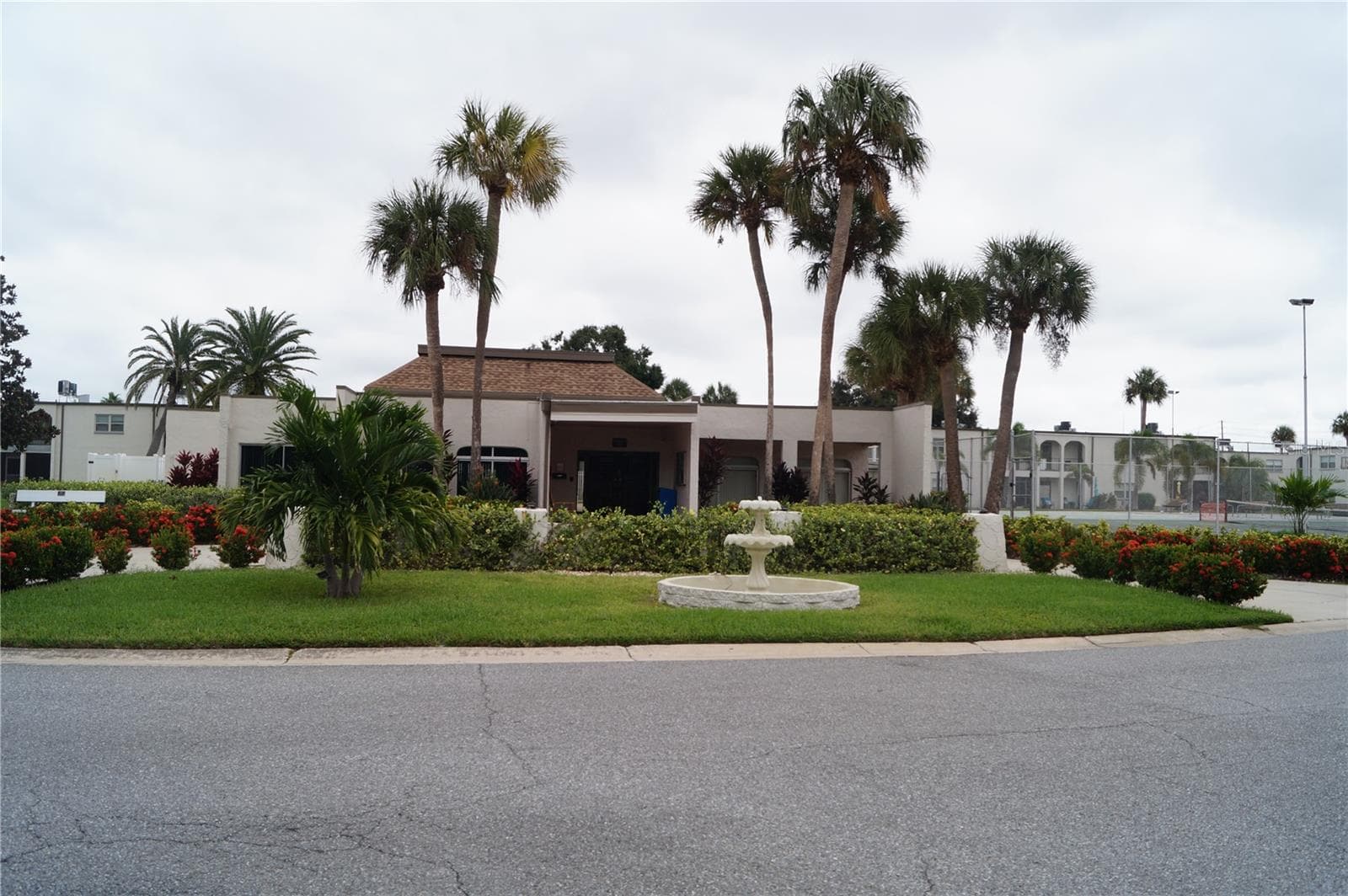 7701 Starkey Rd #408 photo 4