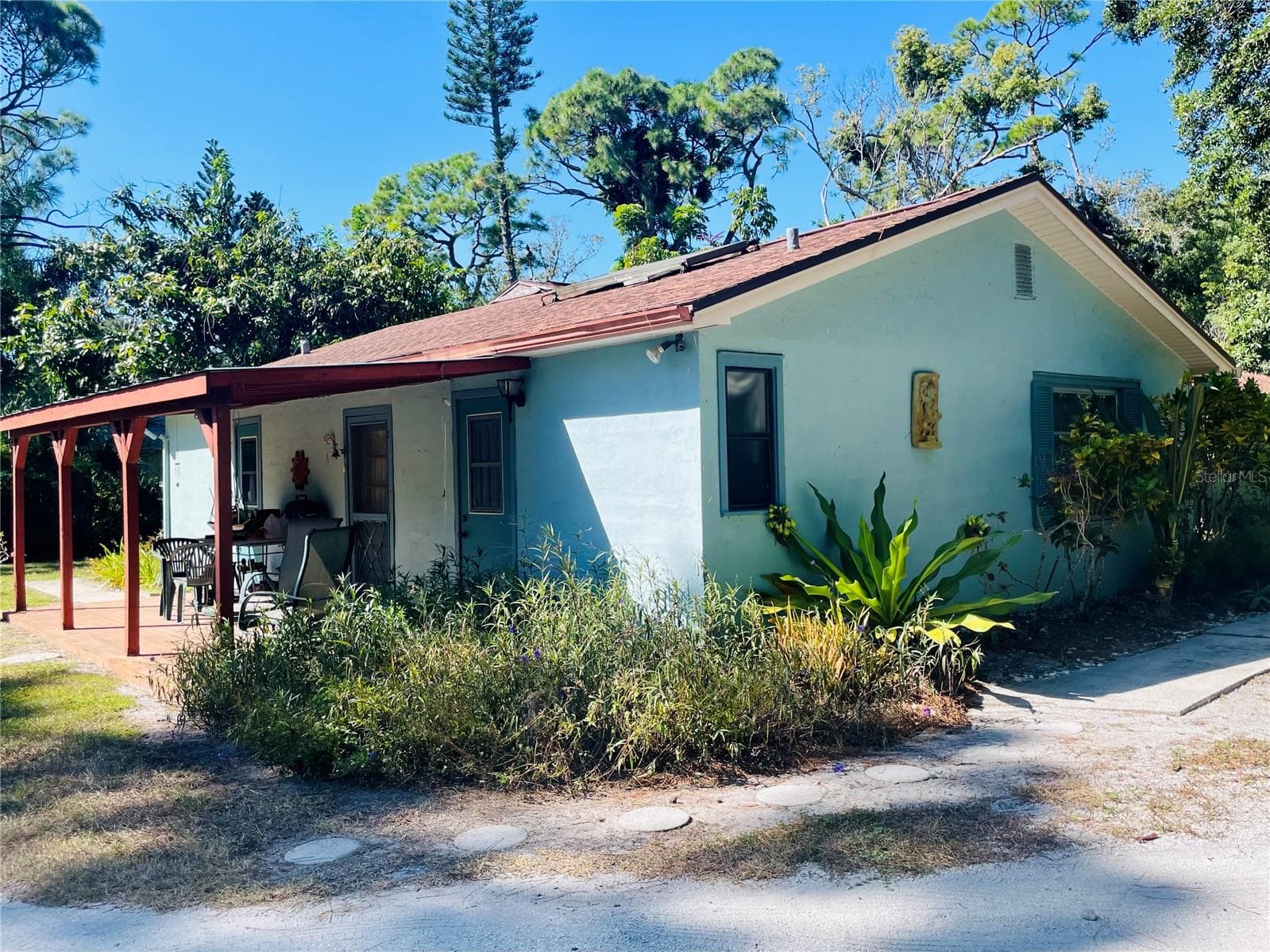 550 46th St photo 4