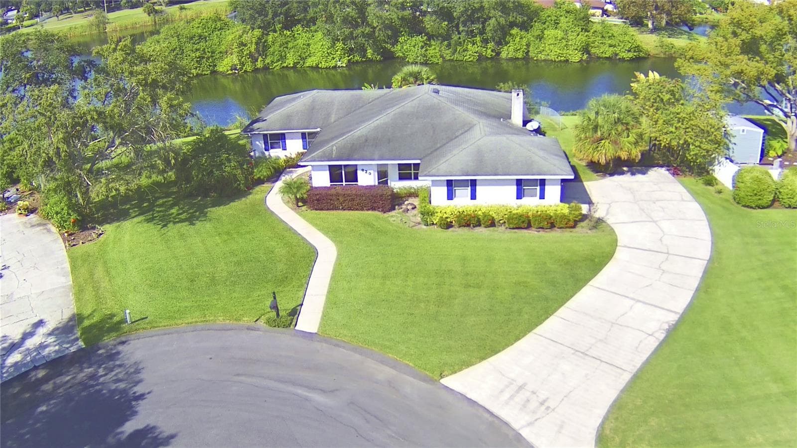 820 E Mann Rd photo 4