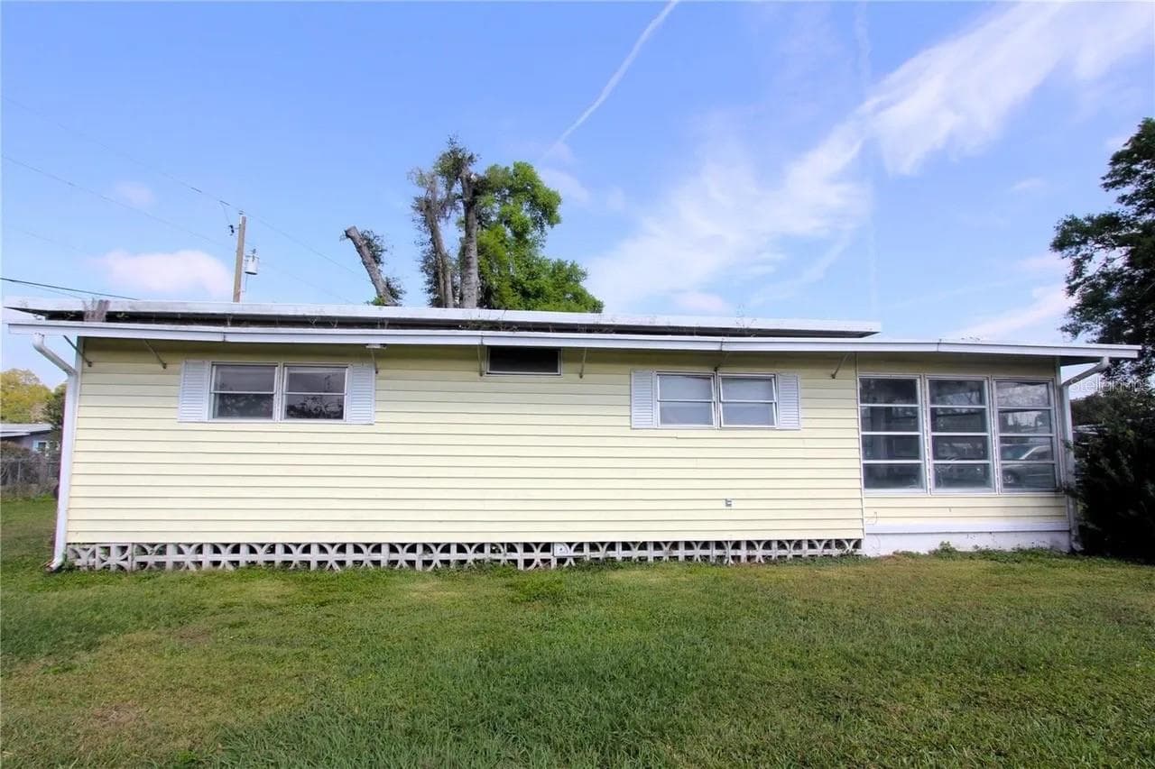 6021 Ridgewood Dr photo 3