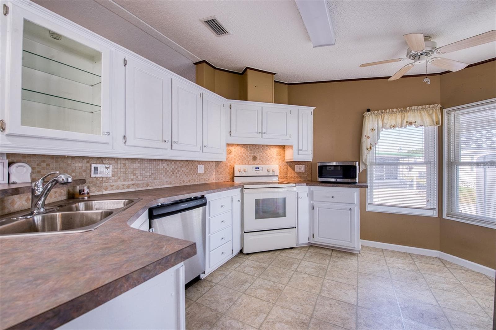 403 Blue Marlin Dr photo 3