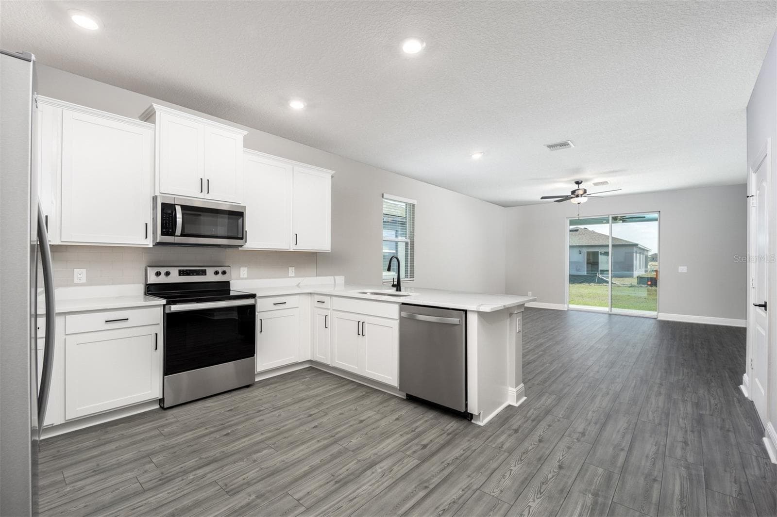 3343 Chinotto Dr photo 3