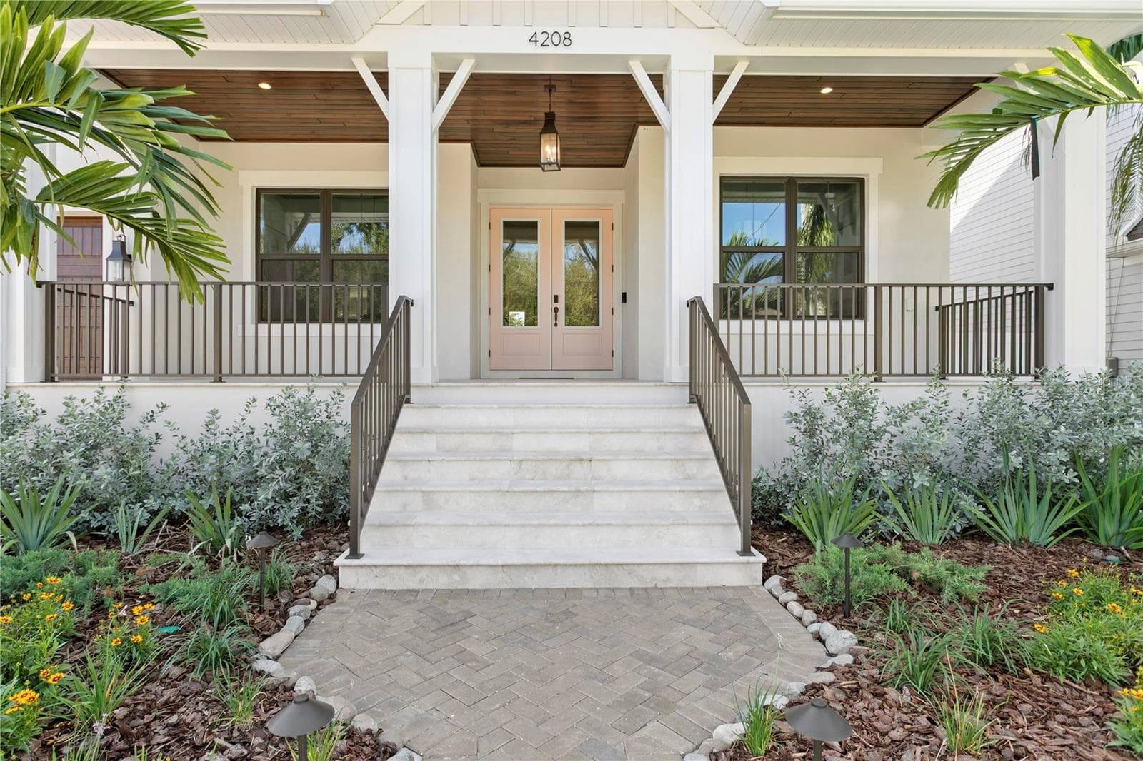 4208 W Vasconia St photo 4