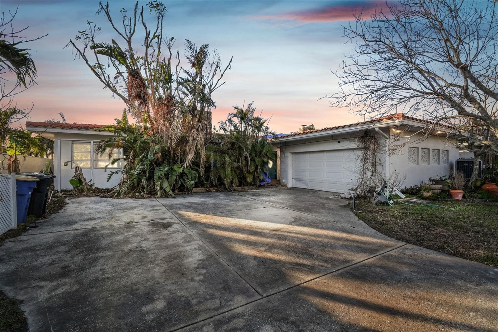 1836 Venetian Point Dr