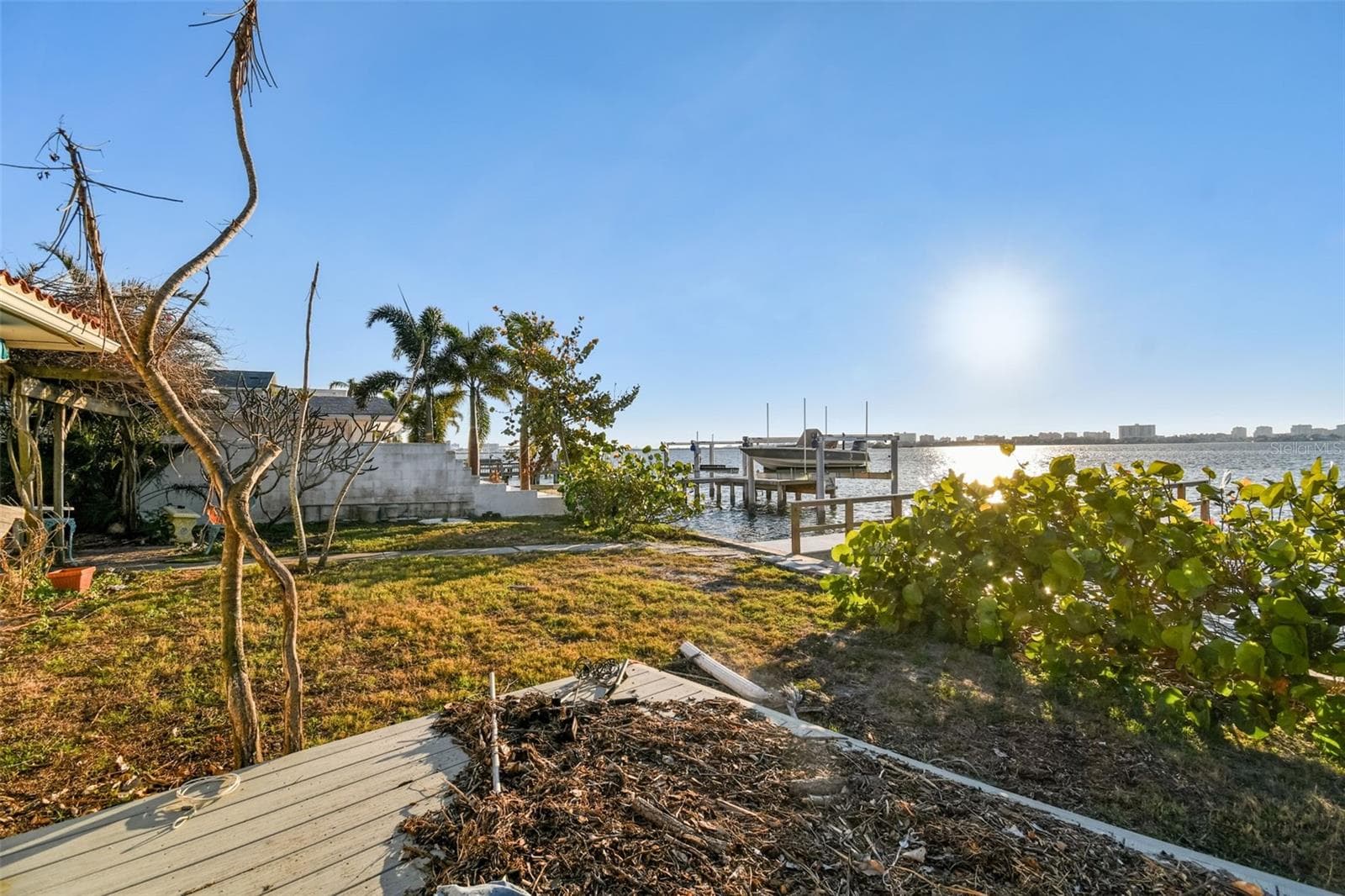 1836 Venetian Point Dr photo 4