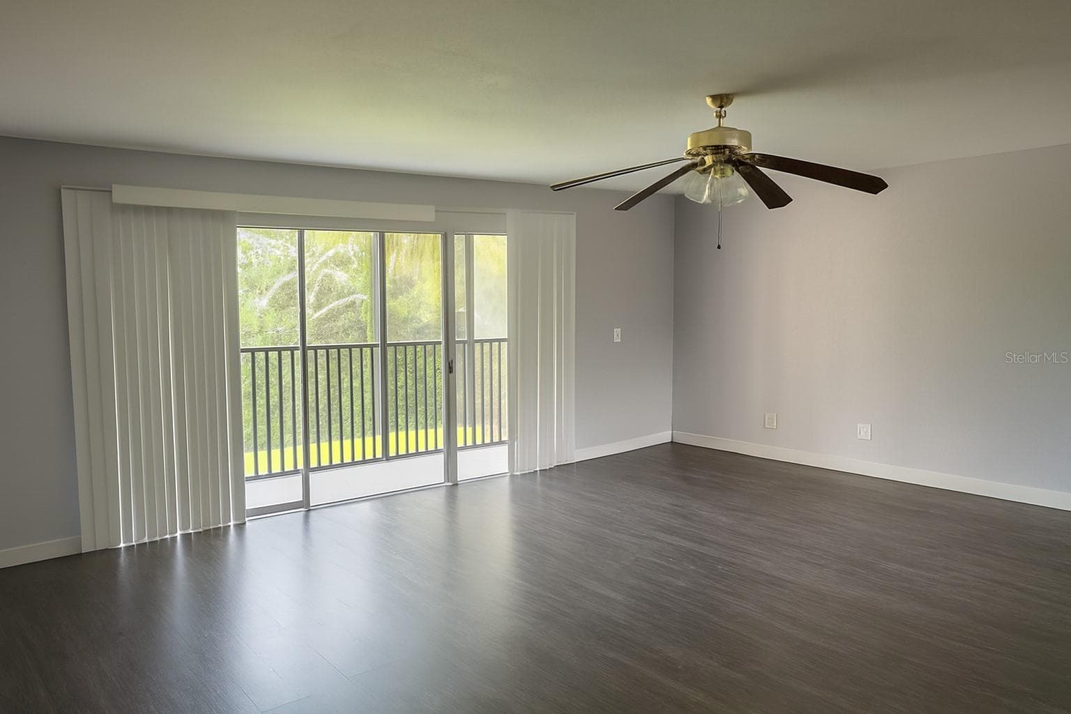 200 Country Club Dr #1302 photo 5
