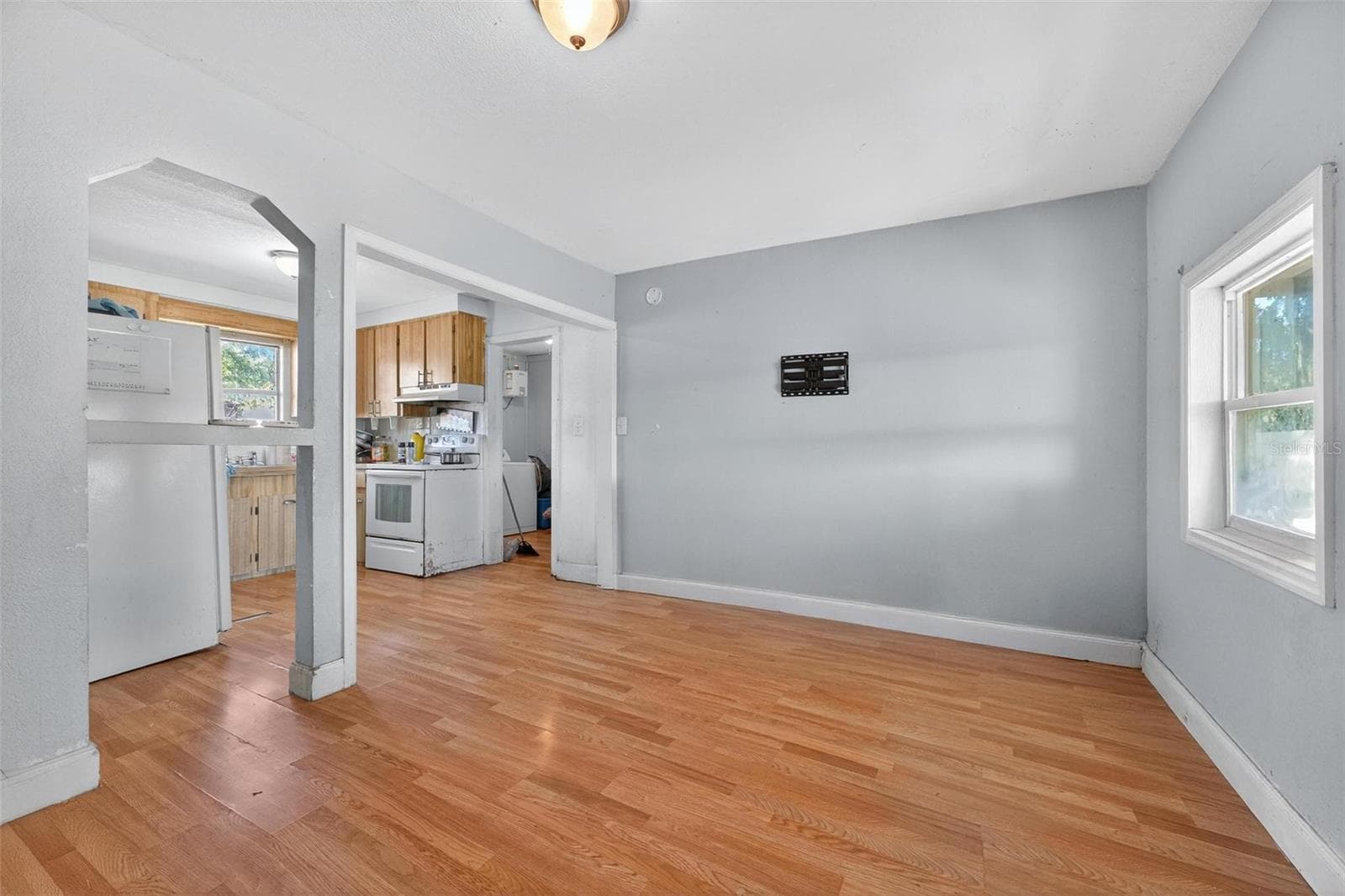 2206 Shirah Rd photo 3