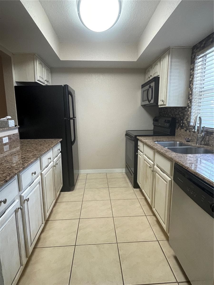 912 LA Costa Cir #Unit 3 photo 5