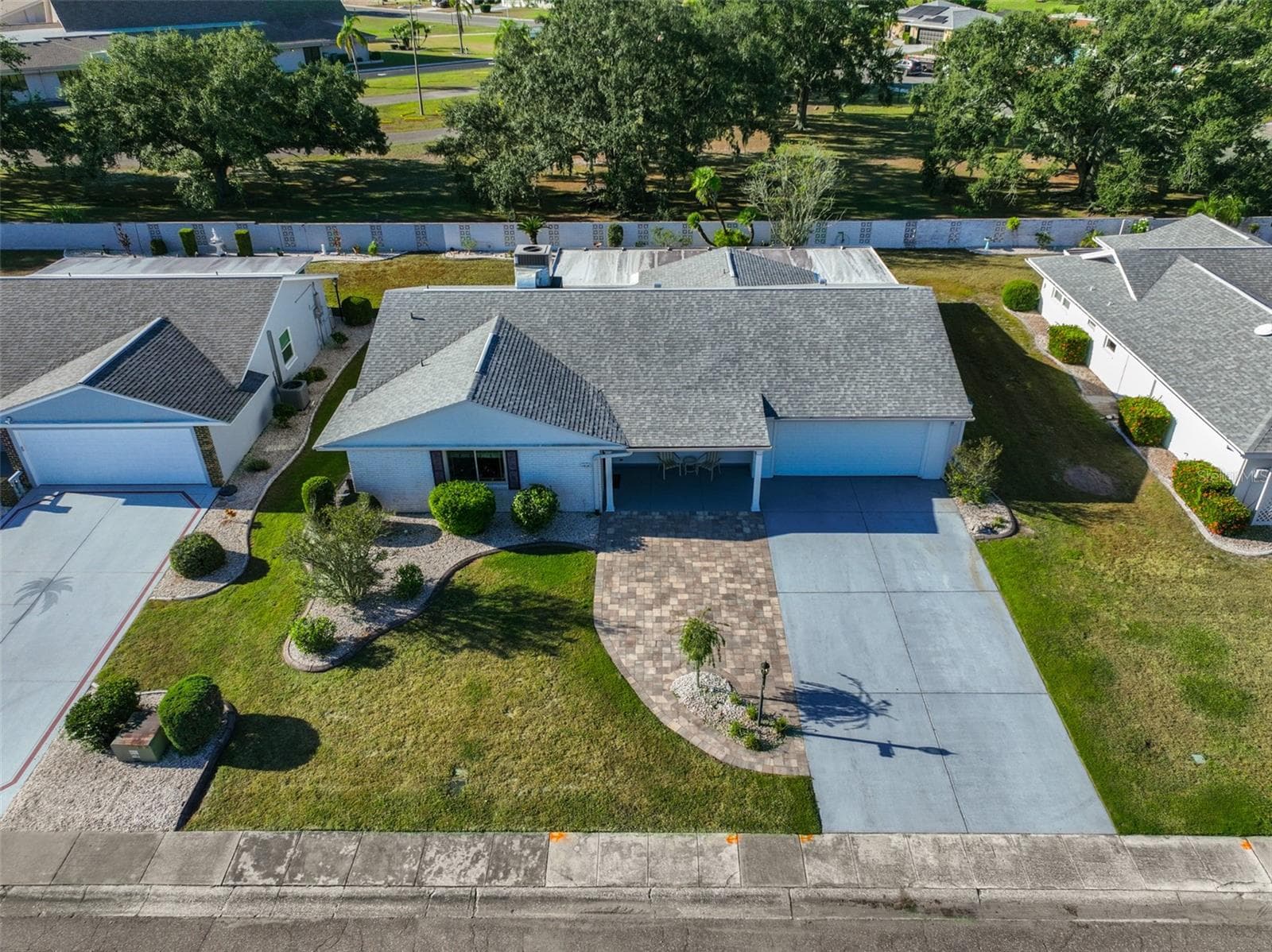 1818 Danbury Dr photo 3