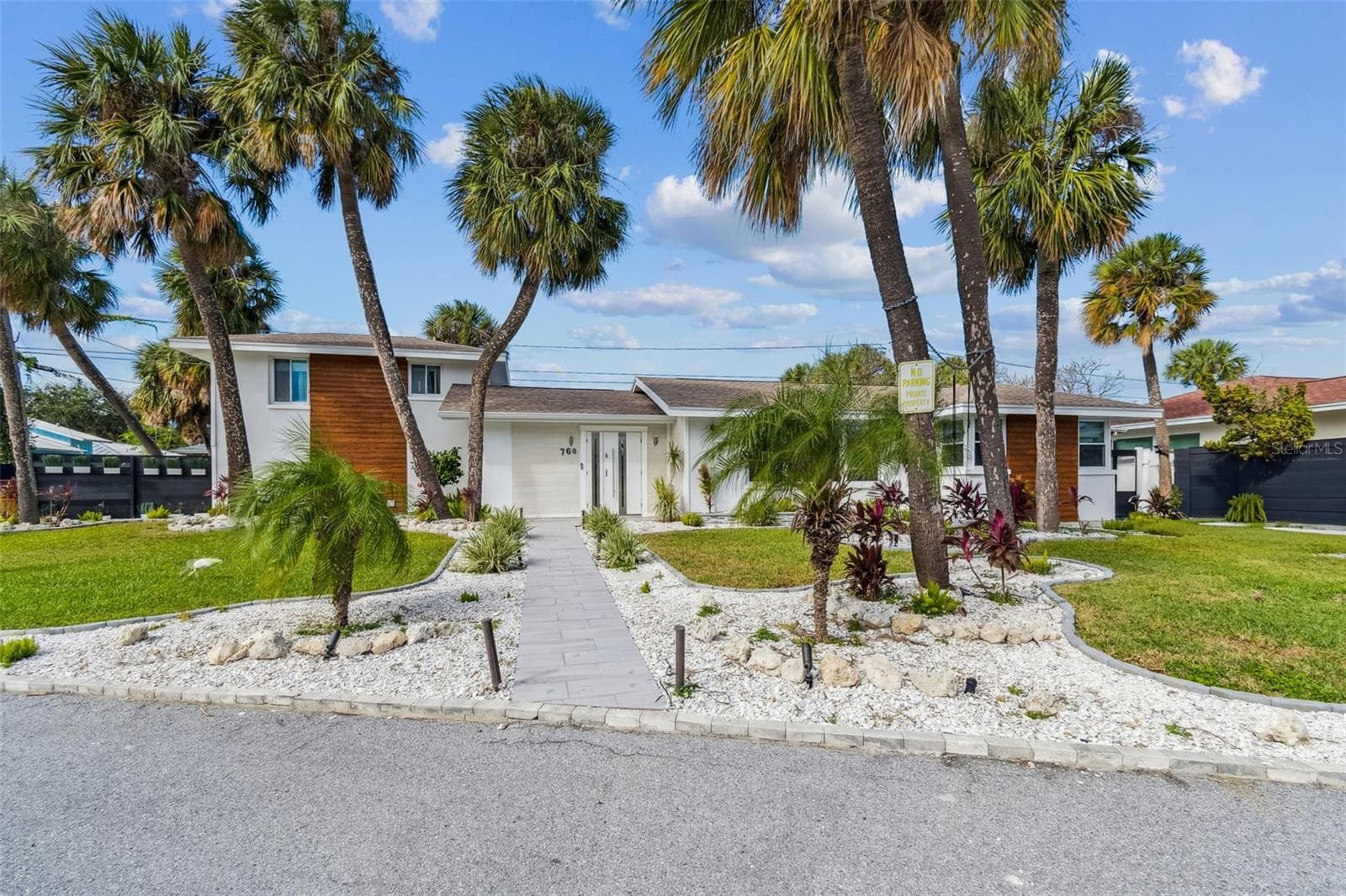 760 Bohenia Cir S
