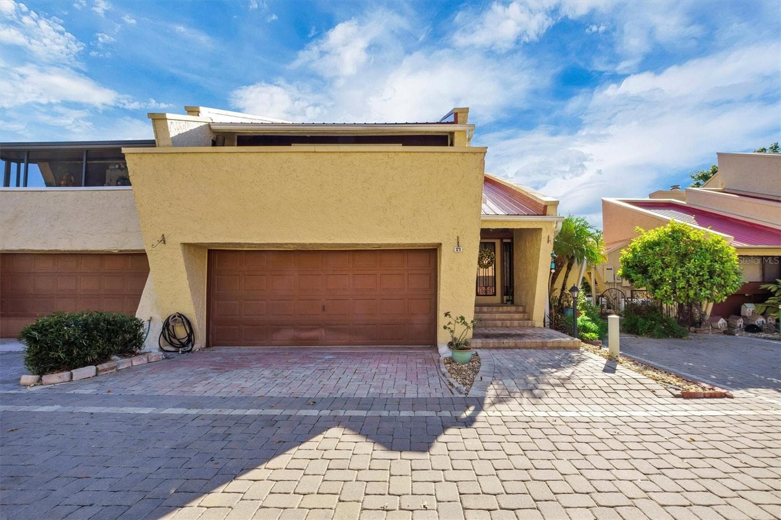 21 Casarena CT
