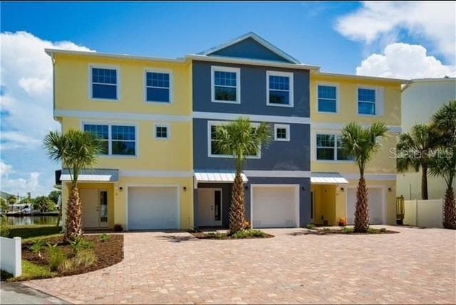 100 Windrush Blvd #2