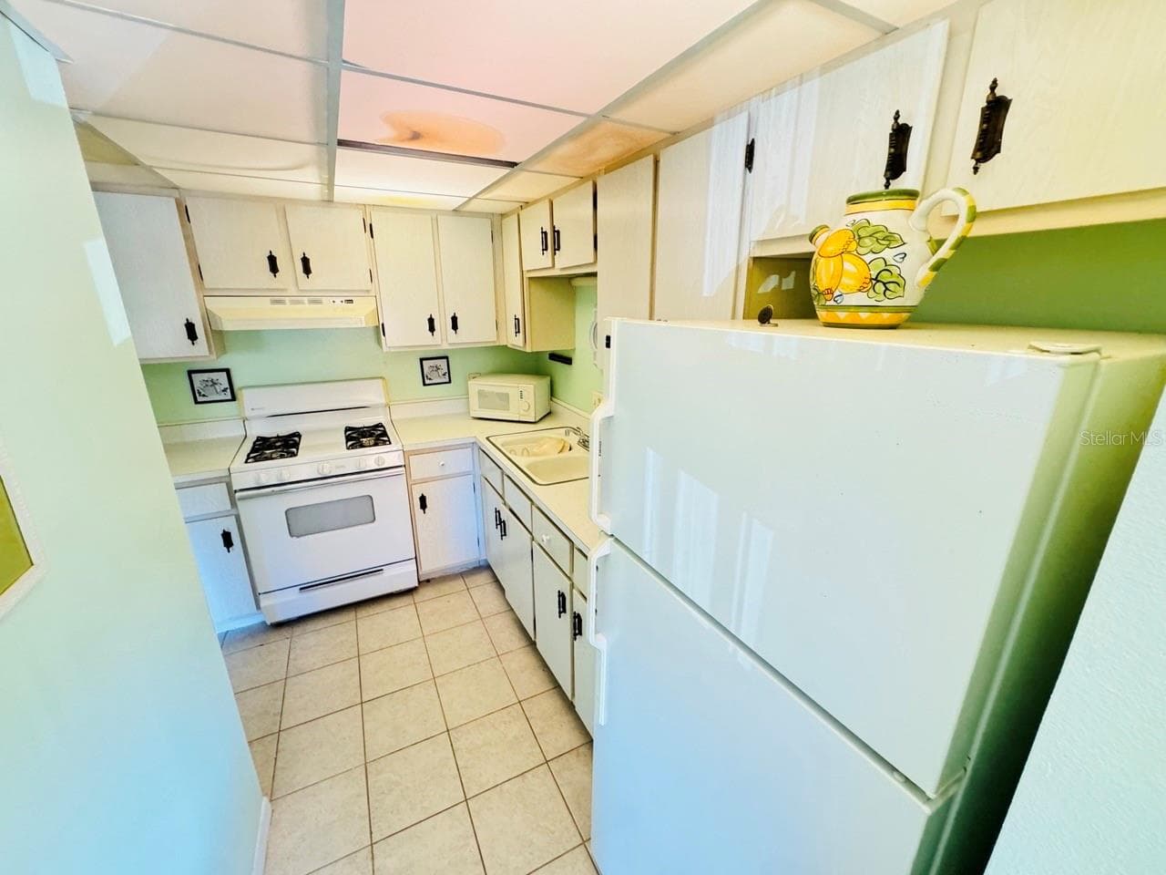 400 El Camino Dr #223 photo 5