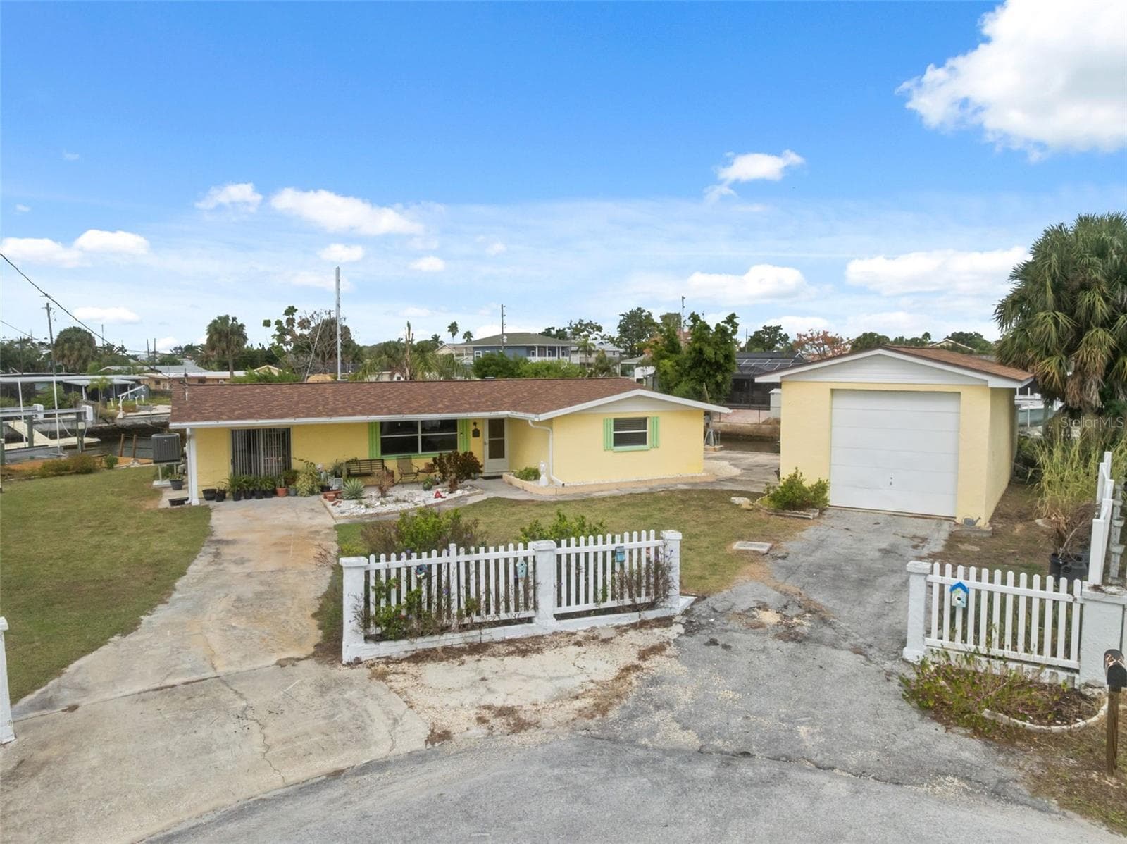 6719 Albatross Ln photo 3