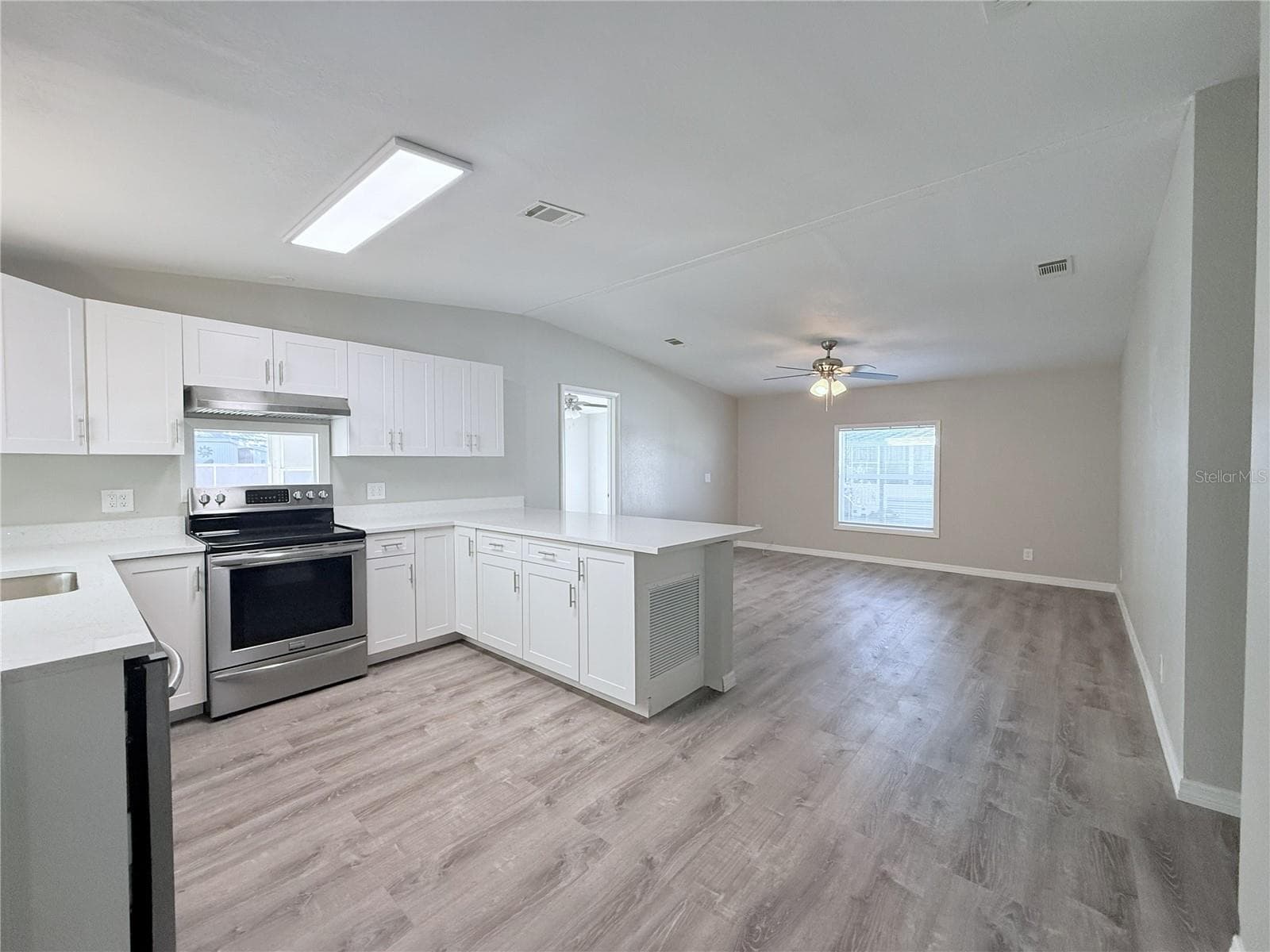 5316 Ixora St