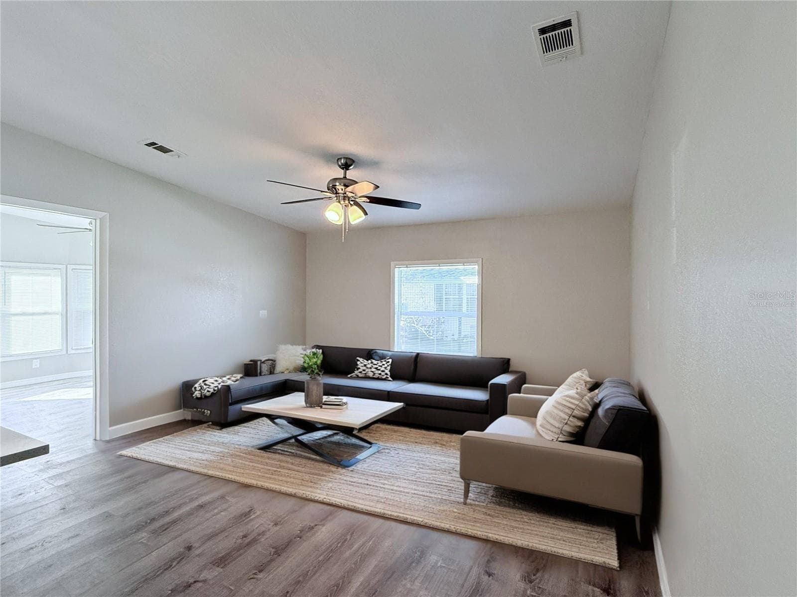 5316 Ixora St photo 3