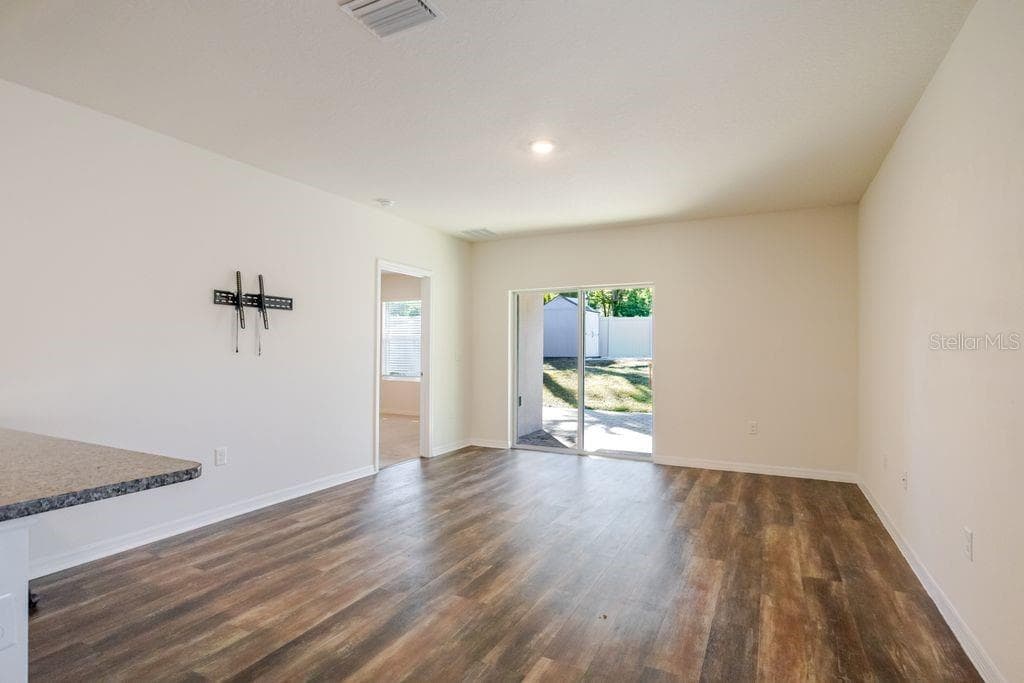 10945 Trailing Vine Dr photo 4