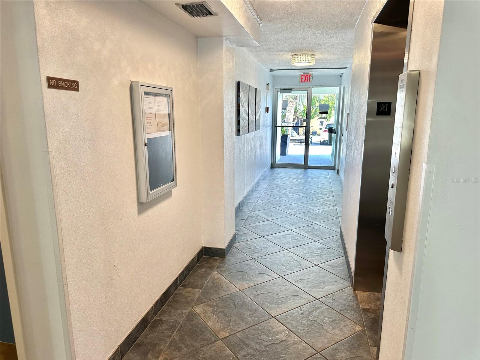 100 Waverly Way #302 photo 5