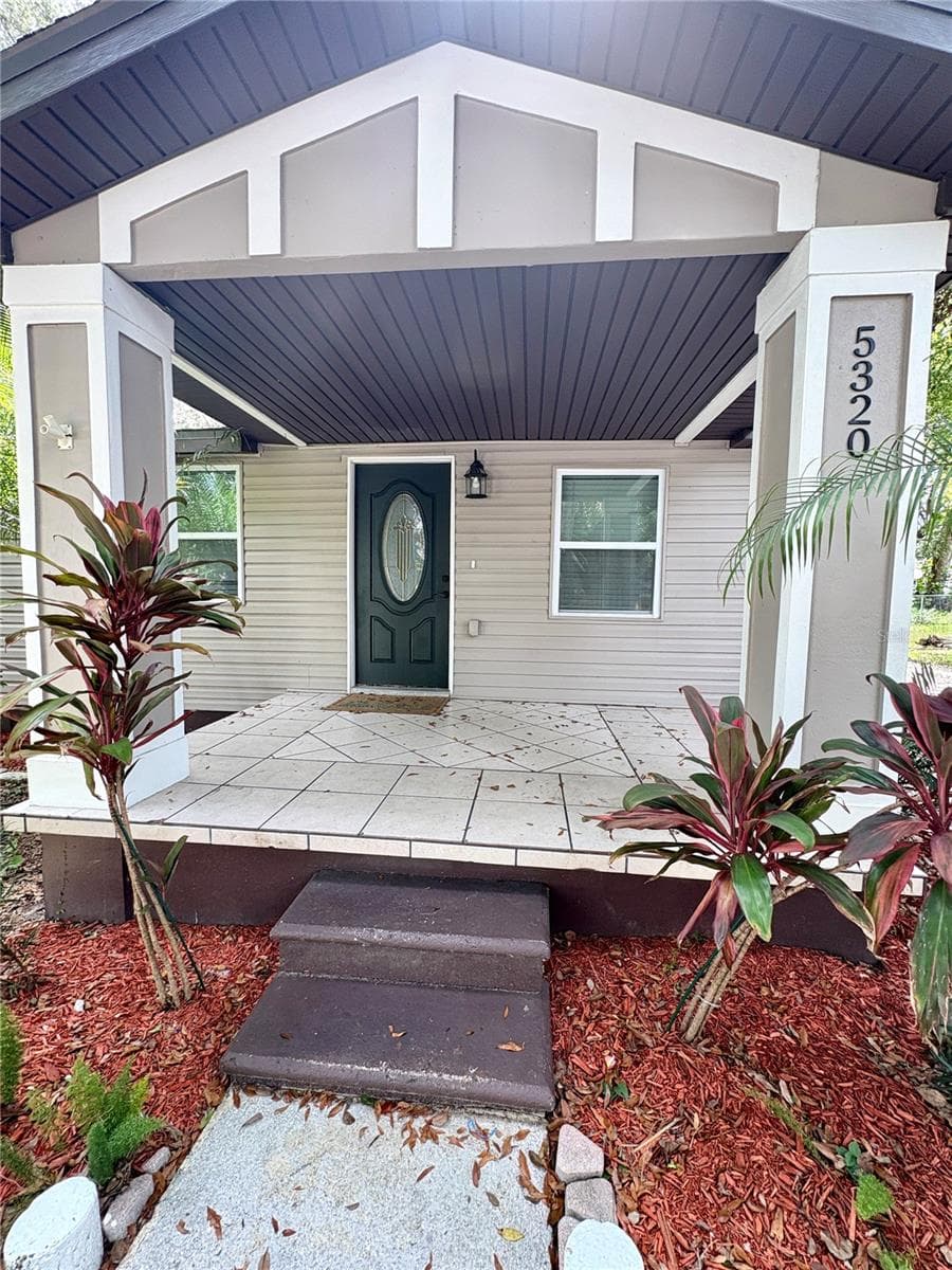 5320 Cherry Ave