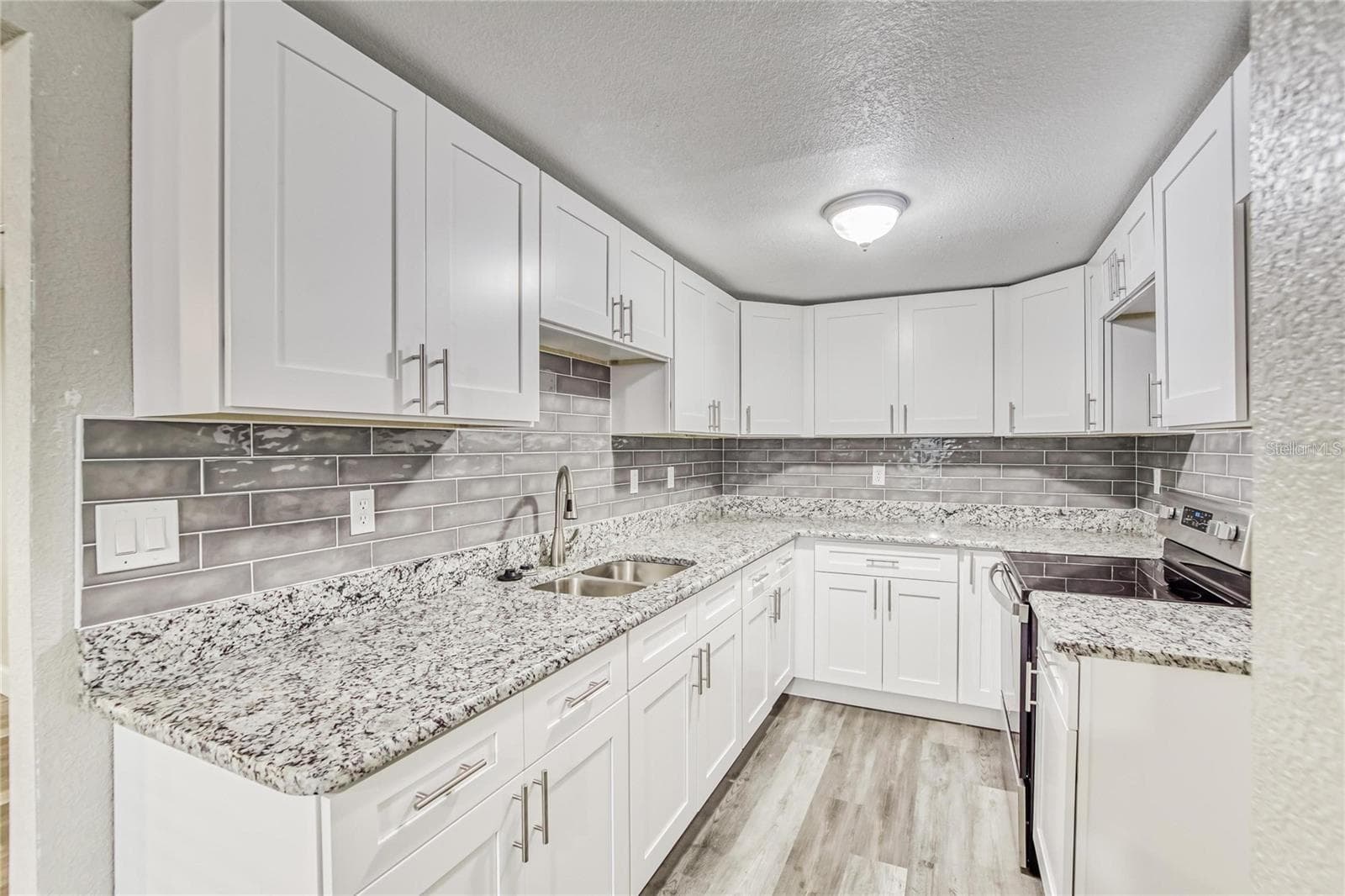 5320 Cherry Ave photo 4