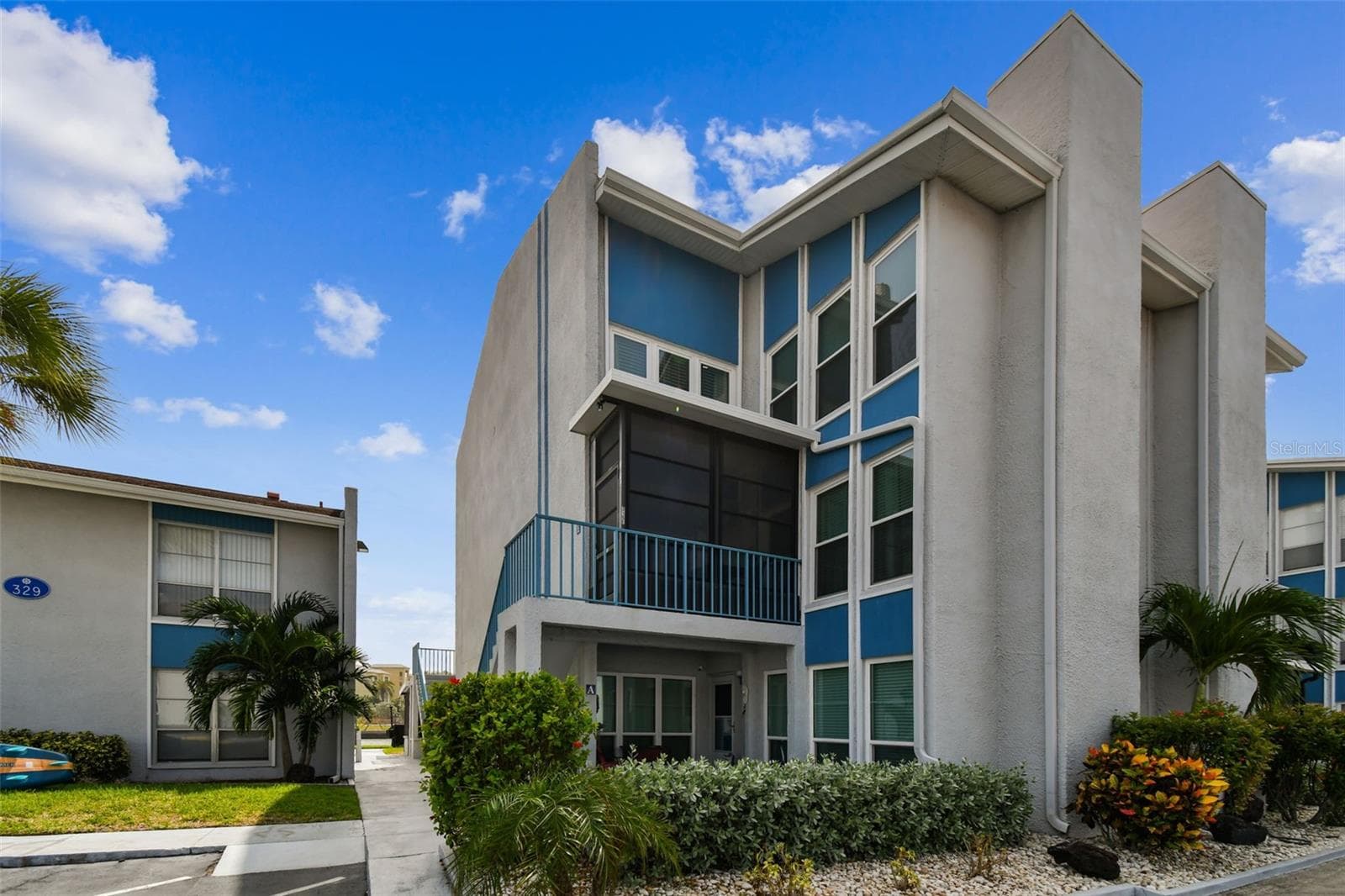 315 Medallion Blvd #E