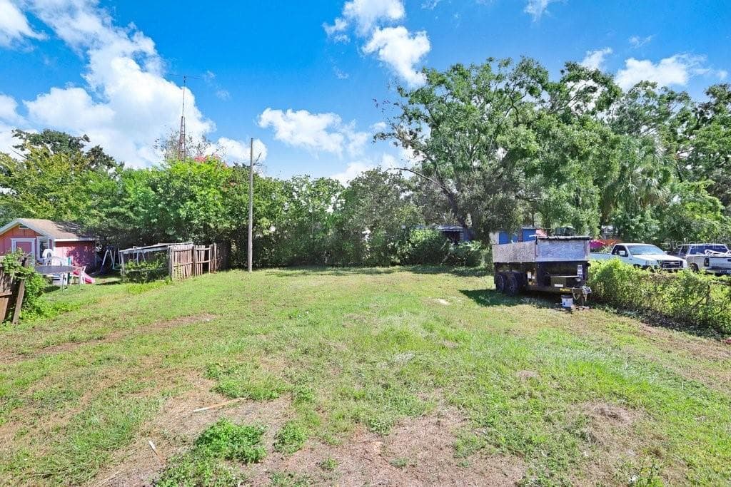 10414 Richardson St photo 3