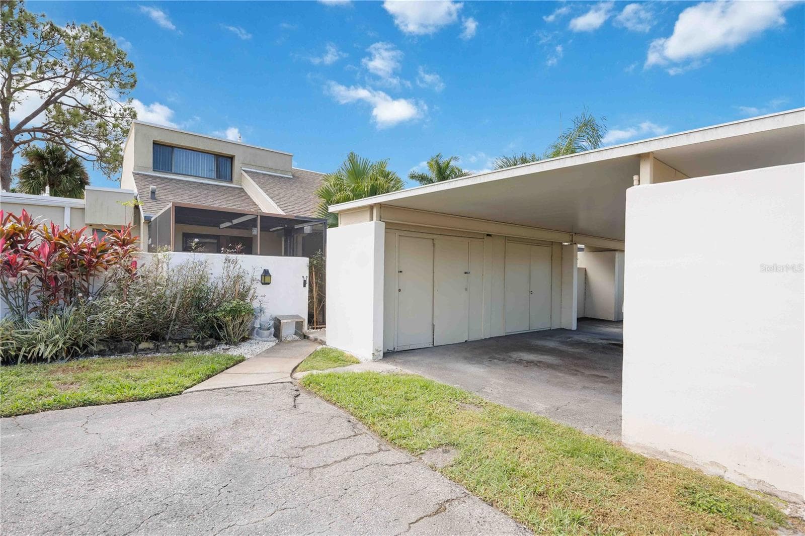 2767 Horseshoe CT #Q-3 photo 3