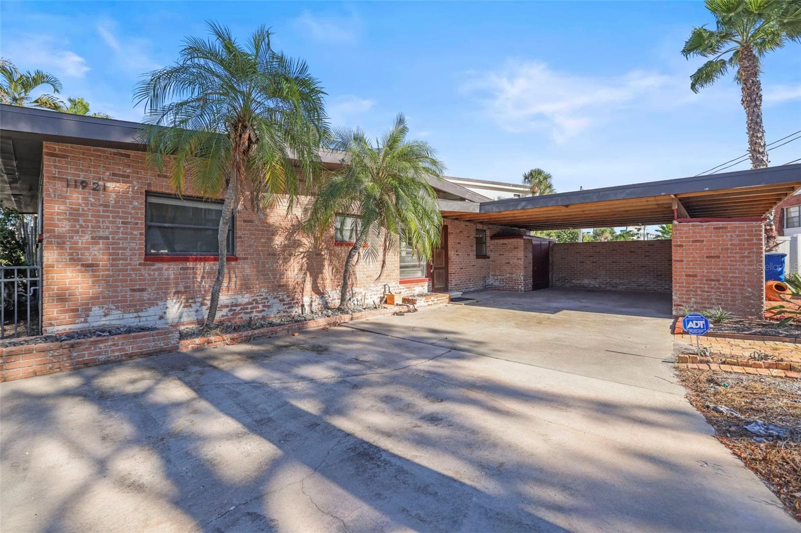 11921 Lagoon Ln photo 4