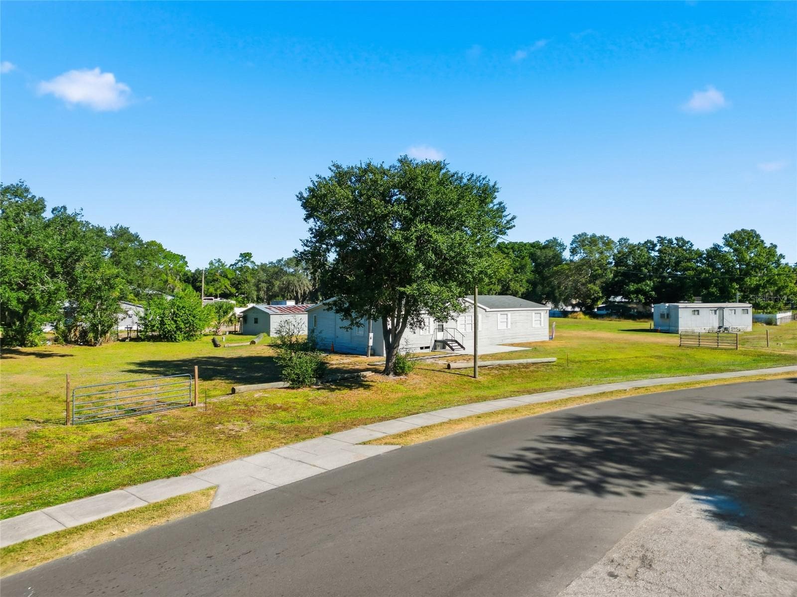 12422 Balm Riverview Rd photo 4