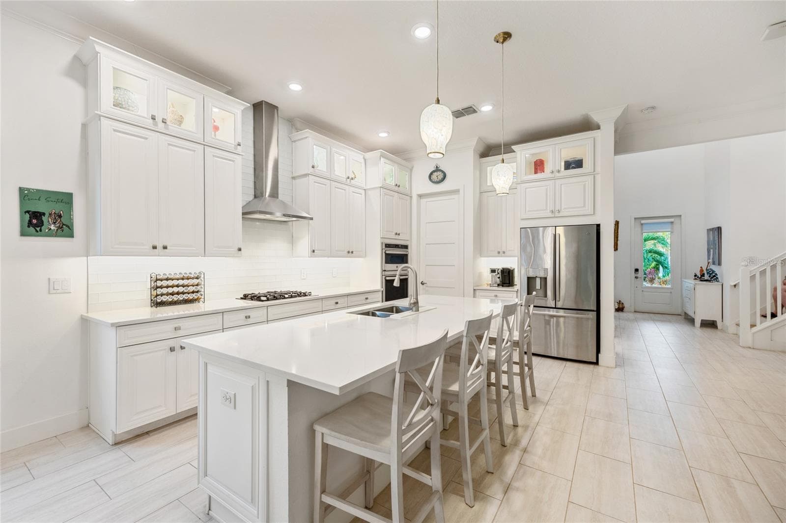 1025 Seagrape Dr photo 4