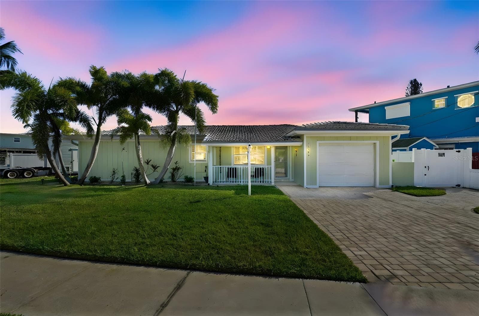 15302 Harbor Dr