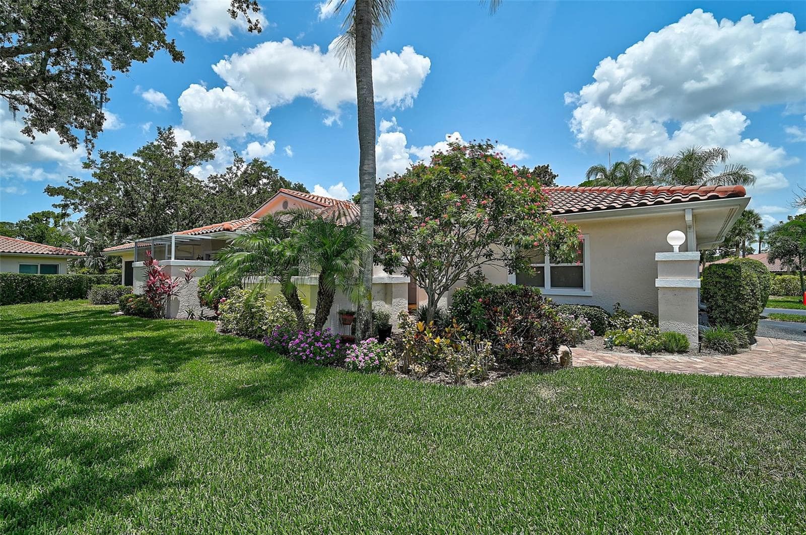 7341 Golf Pointe Cir photo 5