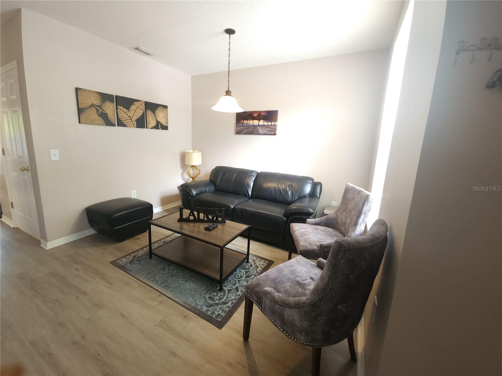 1211 Haddington Way photo 4