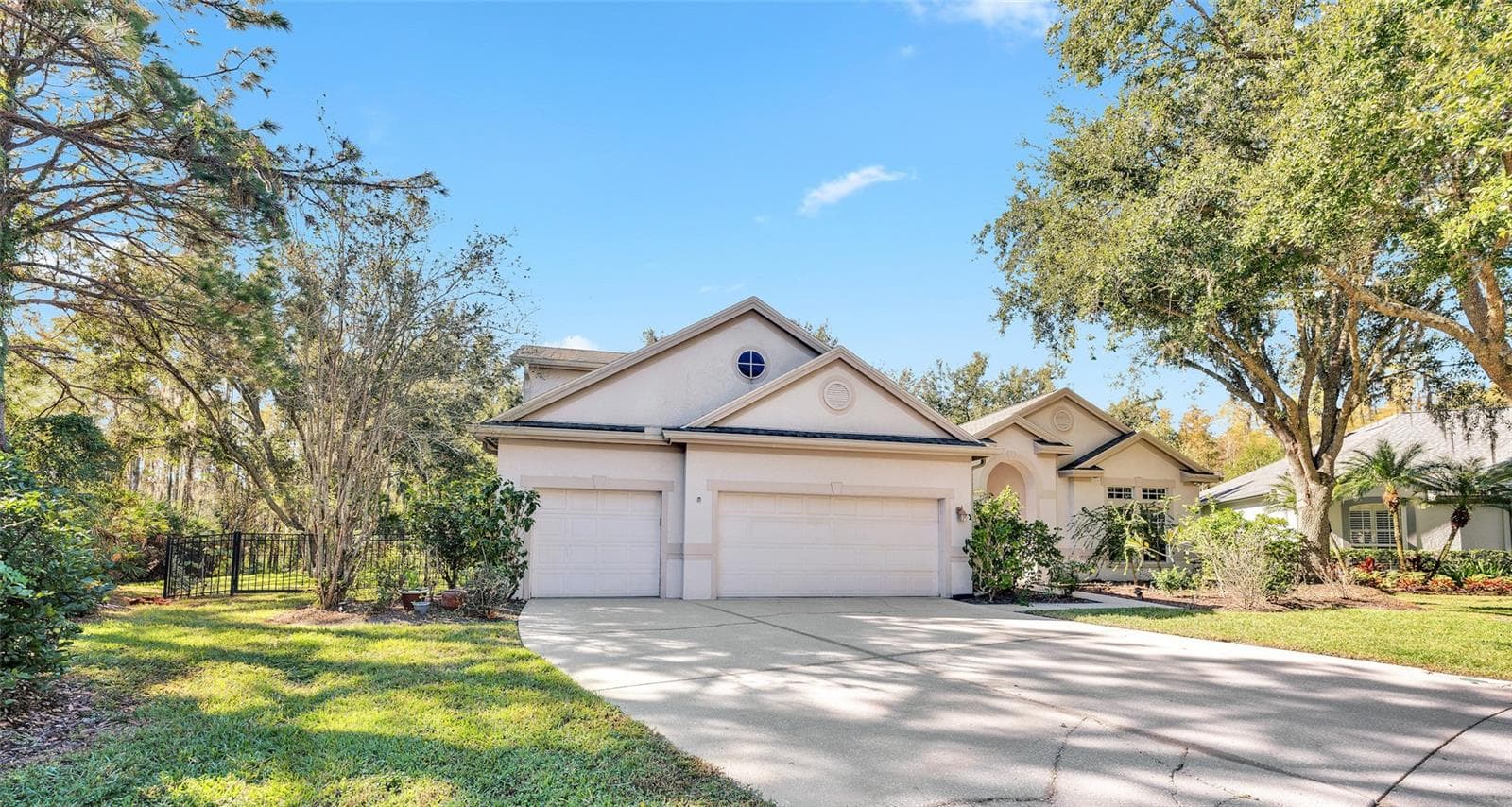 10218 Shadow Branch Dr photo 3