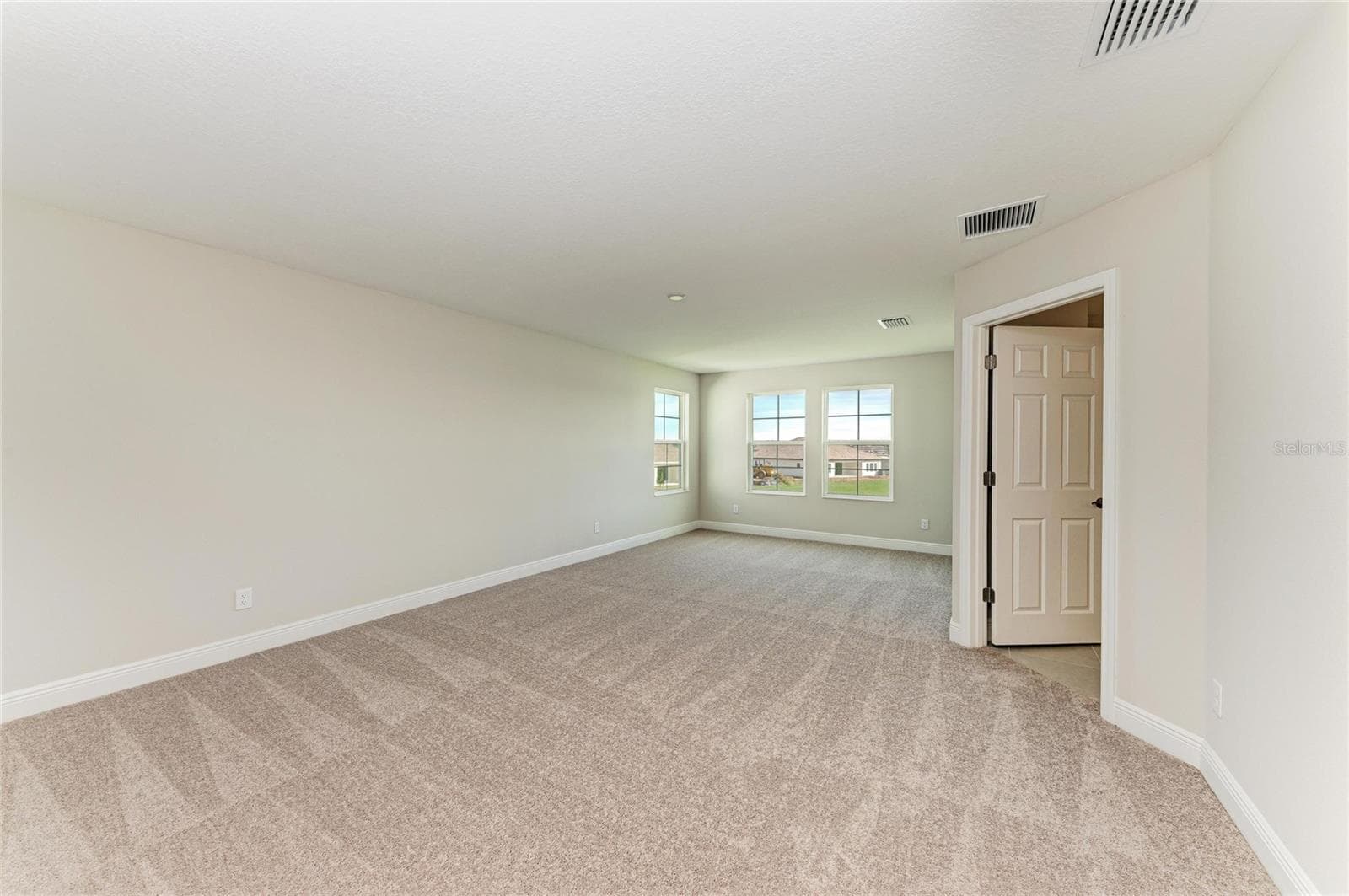10148 Surrey Rose Dr photo 5