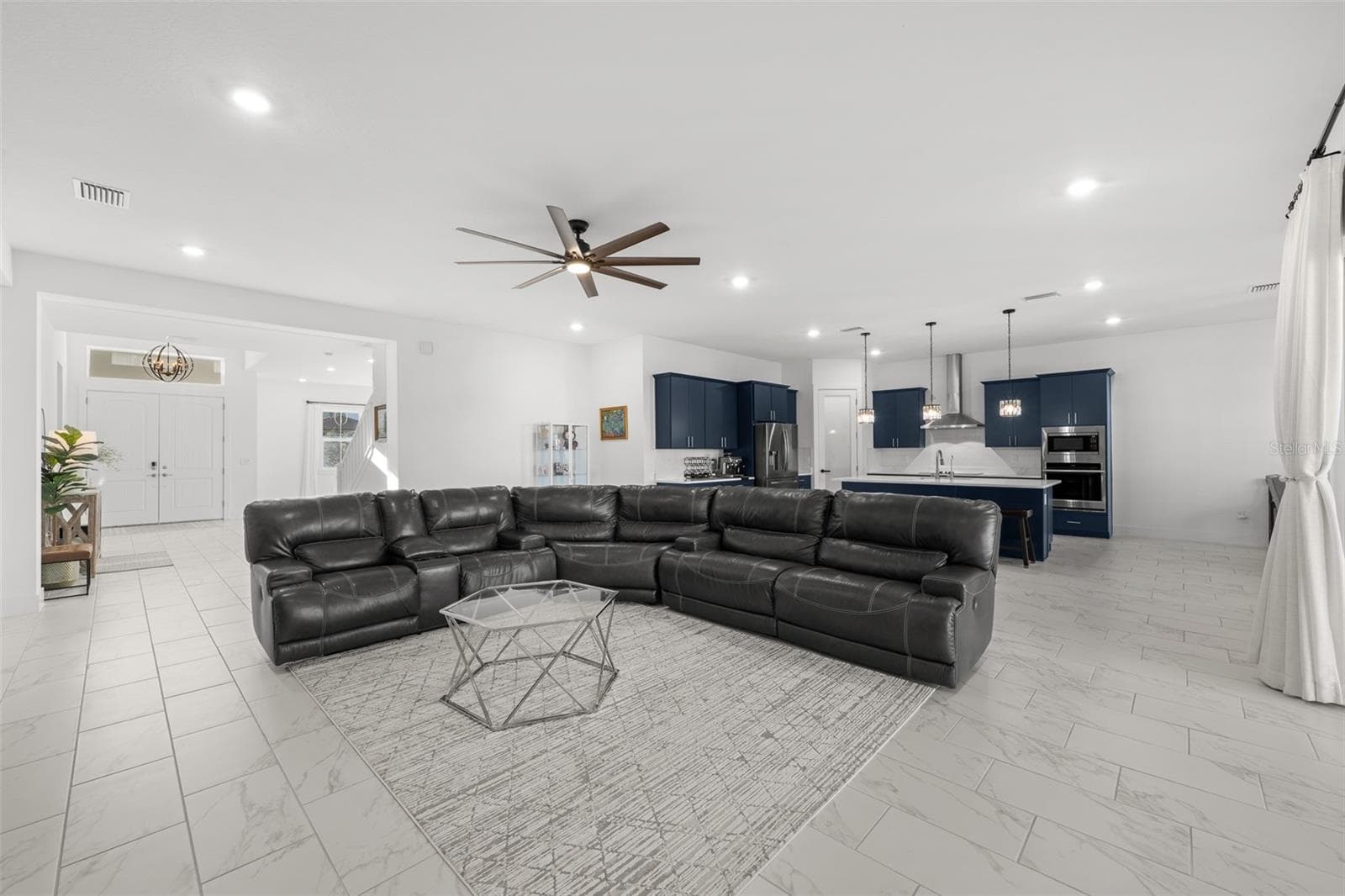 9185 Sanders Tree Loop photo 5