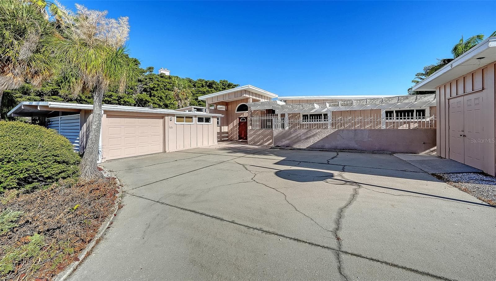 355 S Shore Dr photo 3