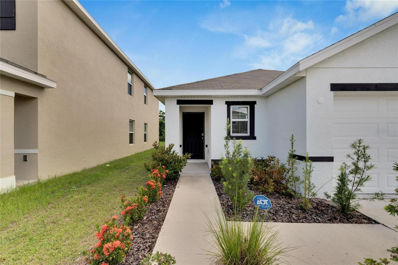 5547 Logan Cave Ave photo 3