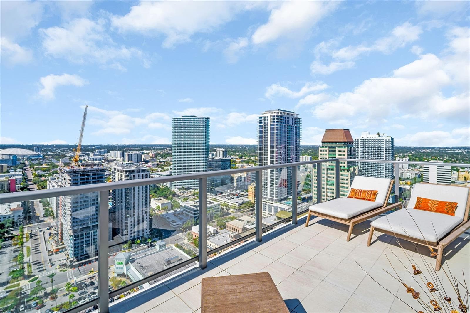 301 1st St S #3305
