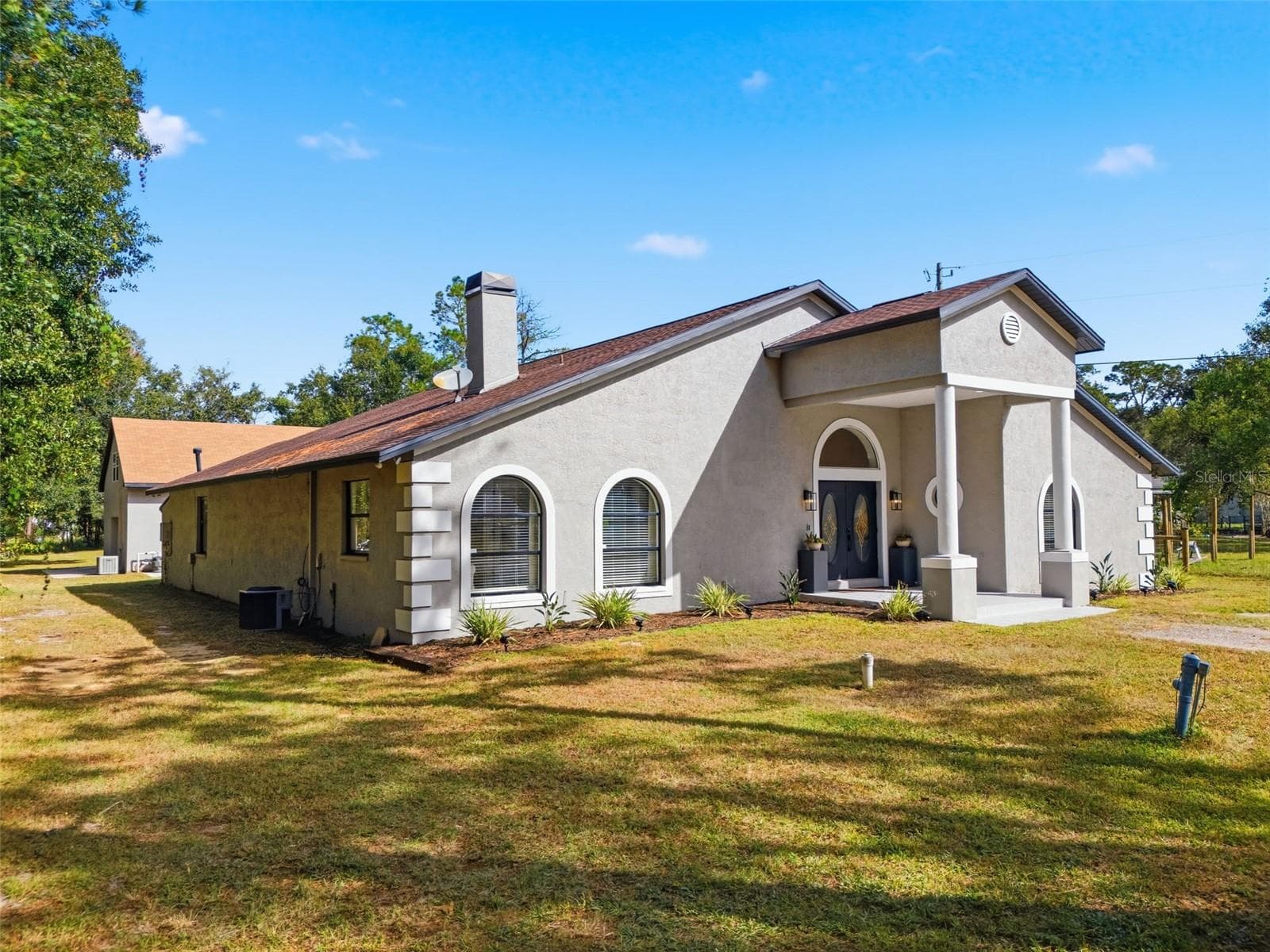 28809 Bennington Dr photo 3