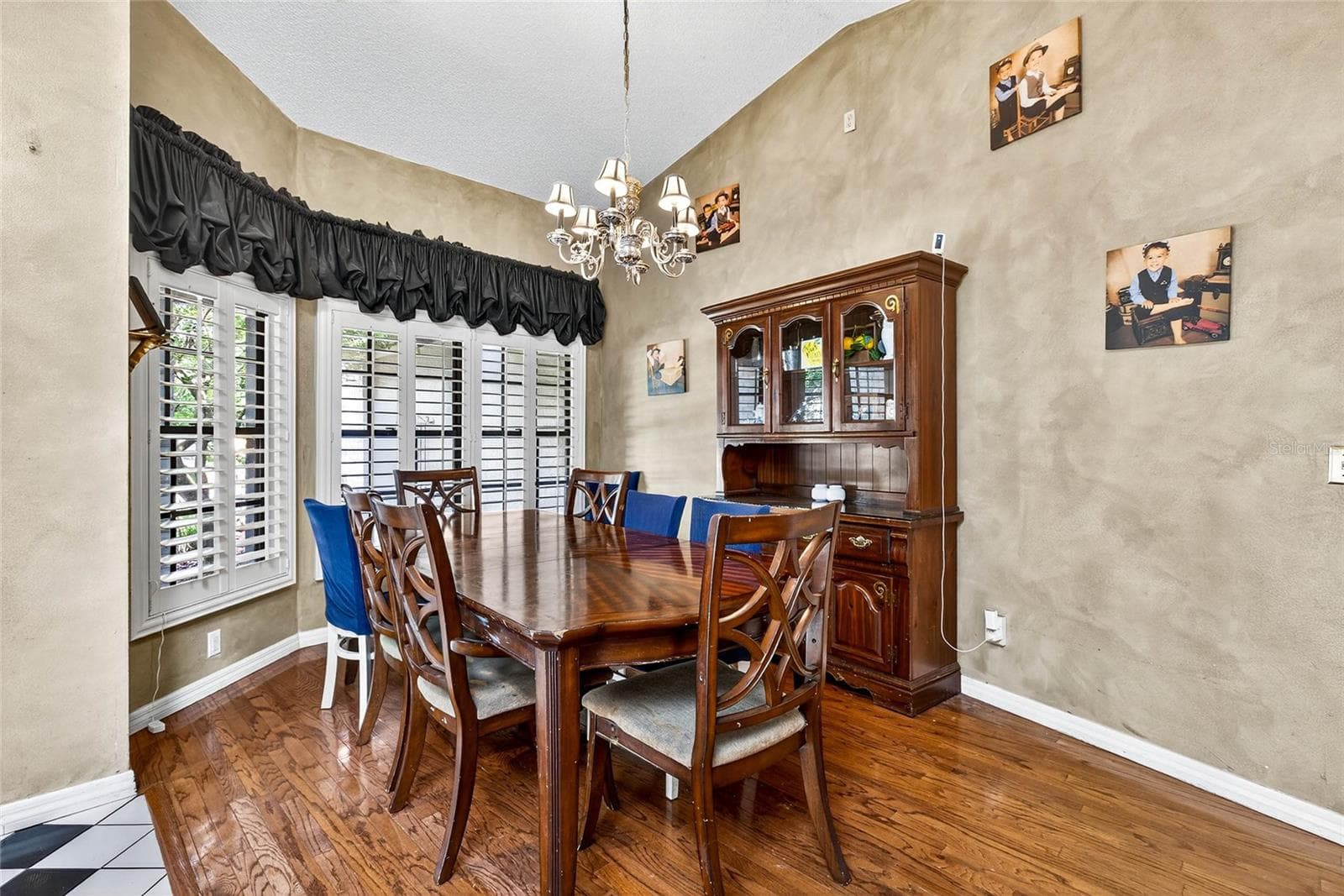 2835 Hammock Dr photo 5