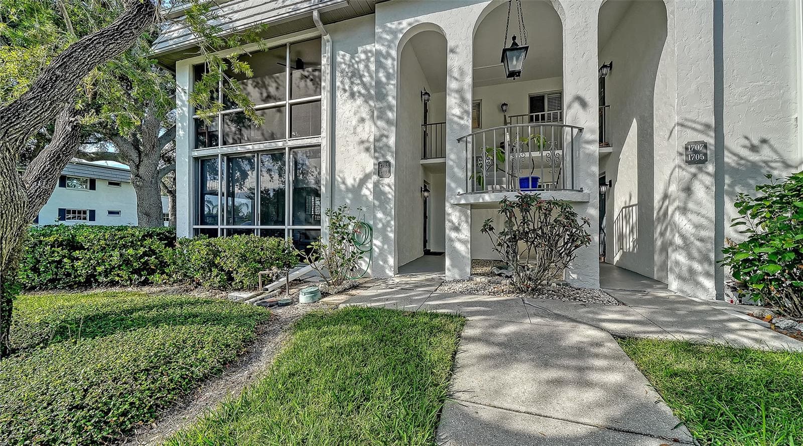 1701 Southwood St #1701 photo 5