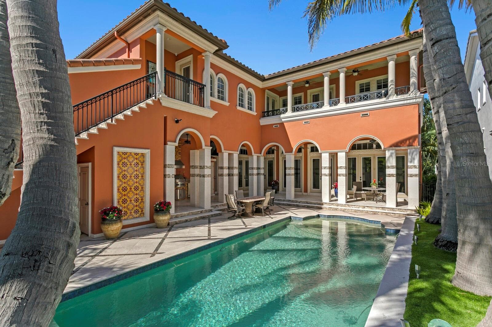 4912 Yacht Club Dr