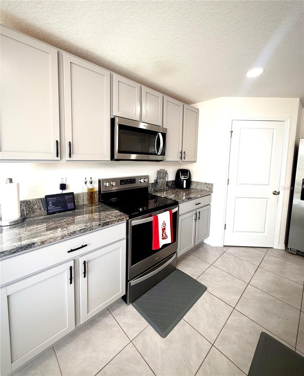 3727 Capri Coast Dr photo 4