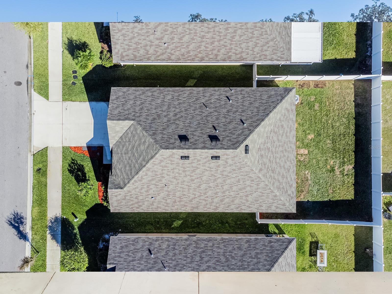 13748 Wineberry Dr photo 4