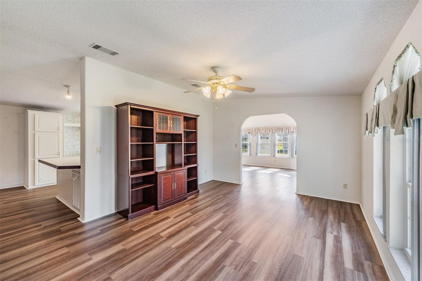 37422 Neukom Ave photo 4