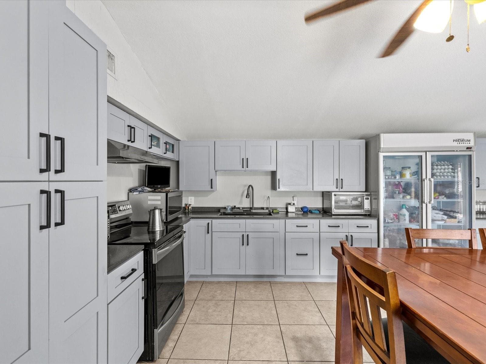 12218 Elkton Ave photo 3