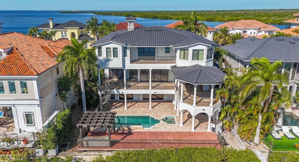 4107 Causeway Vista Dr photo 3
