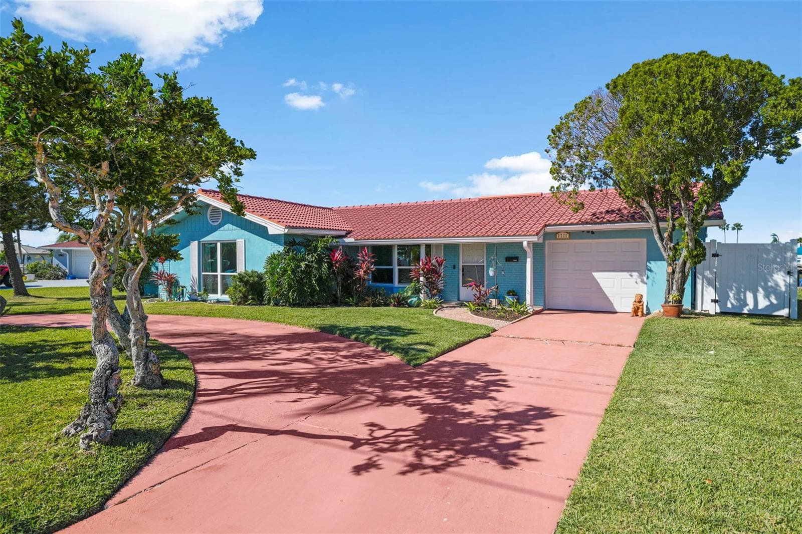 3711 Floramar Ter